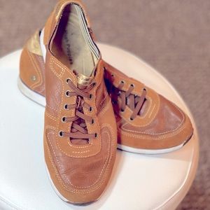 Hush Puppies Women’s sneakers